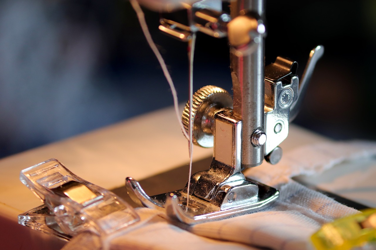 How to Prevent a Sewing Machine from Jamming